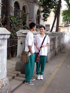 男孩都想有辆车